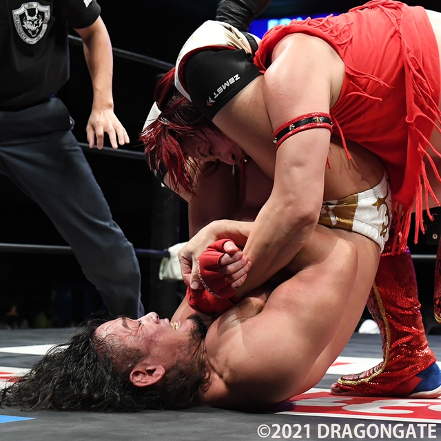 11/3【DRAGONGATE】YAMATOが劇的一本勝ちでドリームゲートV2 ハルクとの壮絶死闘制…|プロレス格闘技DX